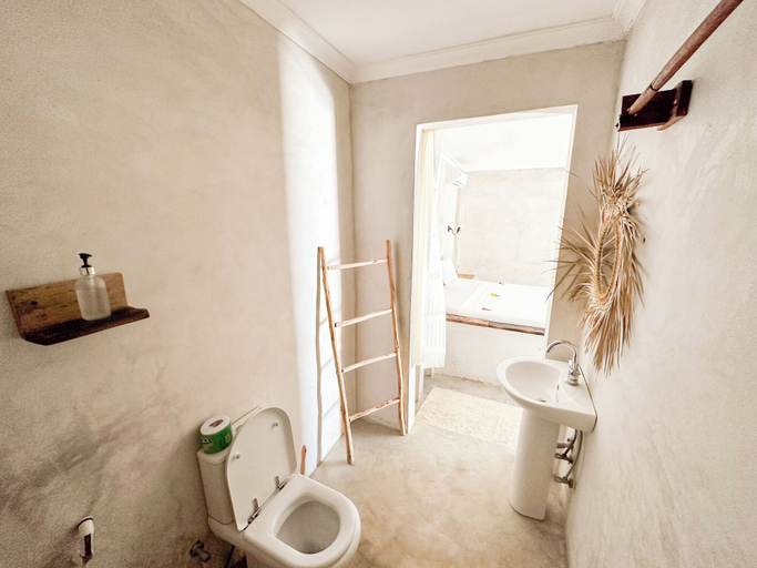 Bathroom 3, Jambo beach hotel Paje, Kusini