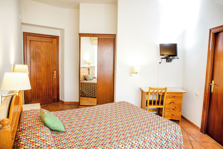 Bedroom 3, Hotel Can Solé, Tarragona