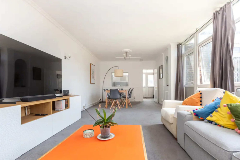 Others 5, Spacious & Welcoming 4BD House - Kennington, London
