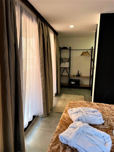 Bedroom 5, Mates Port Hotel, Beyoğlu