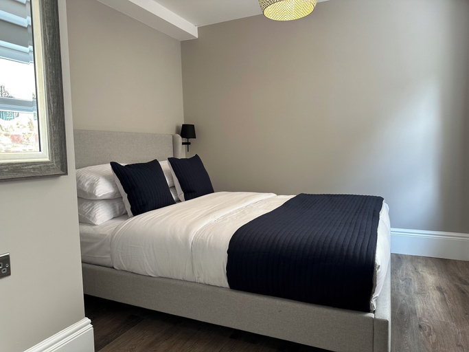 Bedroom 2, Central Studios, Cardiff