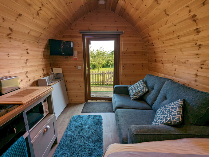 Others 5, Luxury Glamping Pod With Hot Tub, fee Applies, Lincolnshire