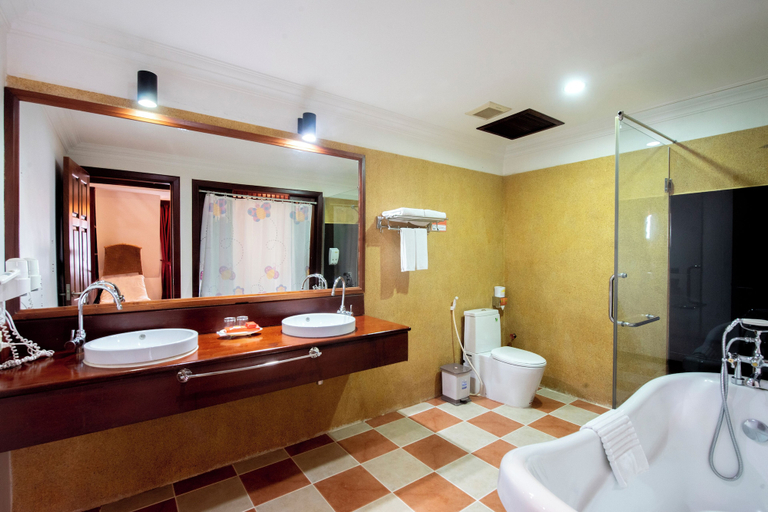 Bathroom 4, Royal Crown Hotel & Spa, Siem Reap