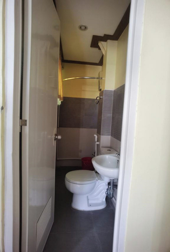 Bathroom 3, Delta Star Manor, Naga City