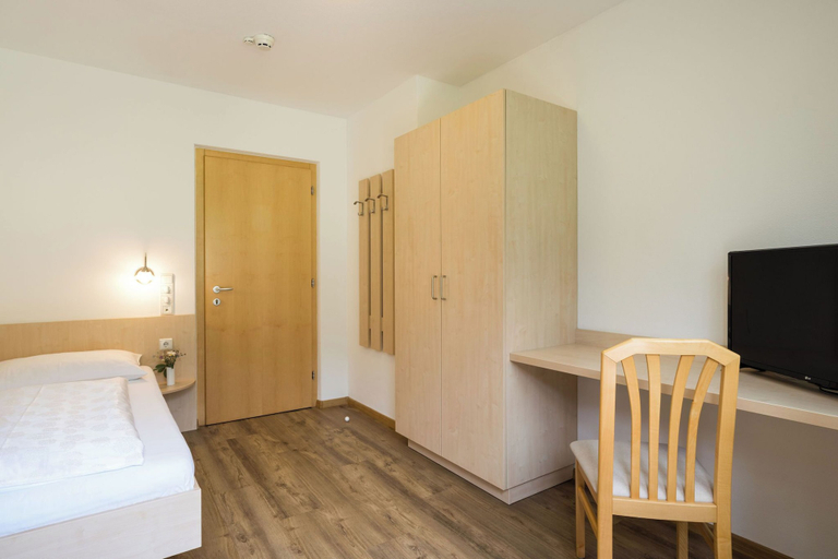 Bedroom 2, Garni Schorneck, Bolzano