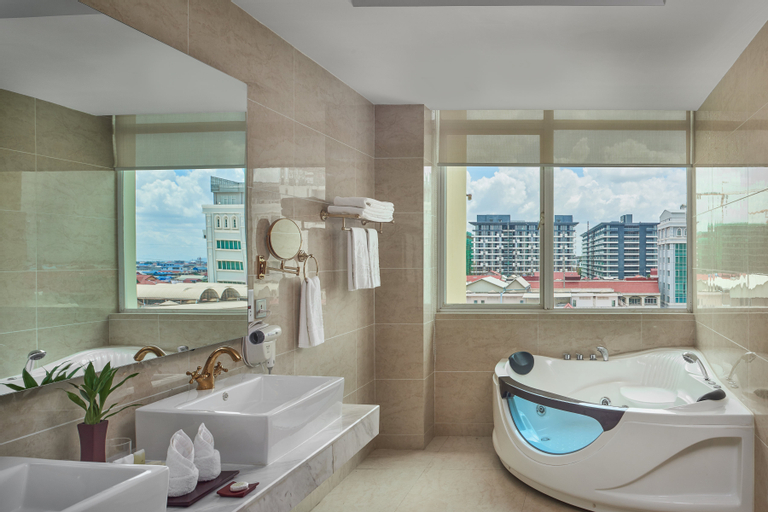Bedroom 5, Dara Airport City Hotel & Spa - Phnom Penh, Ruessei Kaev