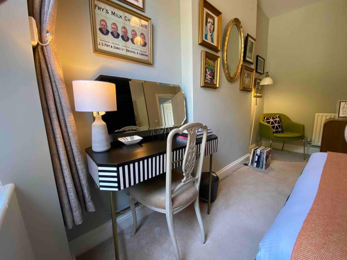 Bedroom 3, 4 Bedroom Victorian Townhouse With Sea Views, Dorset