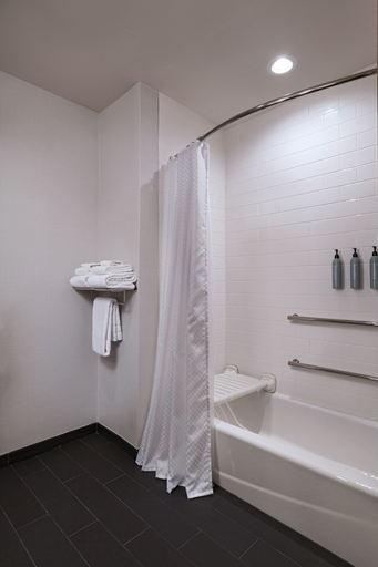 Bathroom 4, Four Points by Sheraton Fort Worth North, Fort Worth
