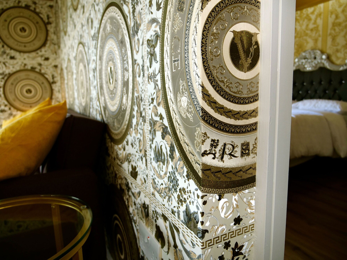Bedroom 2, Ultra Deluxe Versace Apartment Near Sheffield, Rotherham