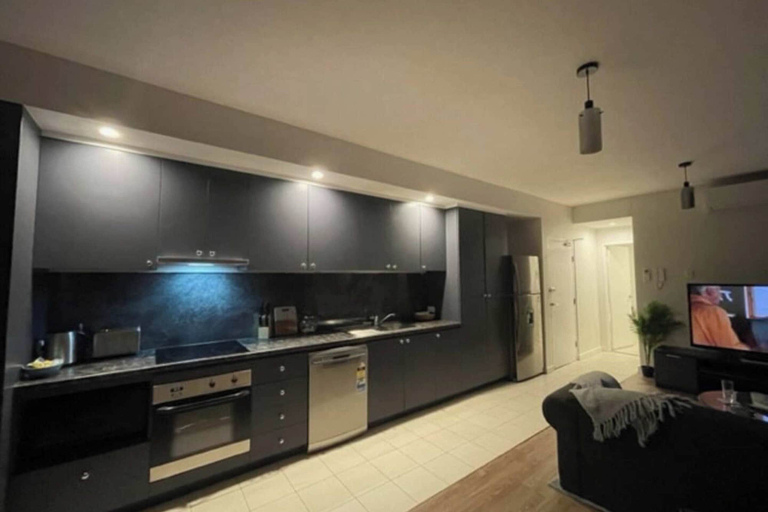 Others 5, Spacious One Bedroom Apartment- With Large Balcony, Sydney
