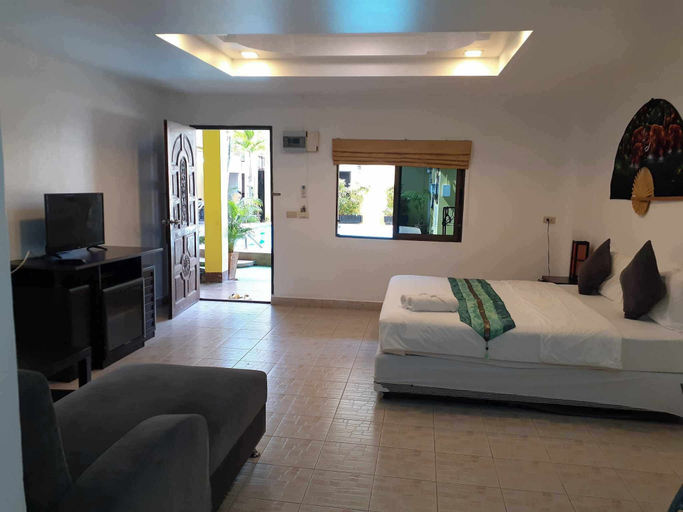 Bedroom 3, Phratamnak Inn, Pattaya