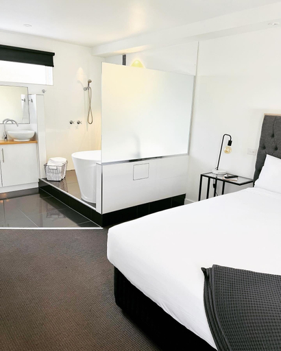 Bedroom 4, Tower Motel, Murrindindi - East