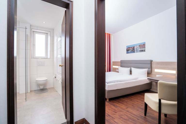 Bedroom 4, Hotel National, Bamberg