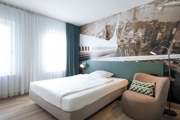 Bedroom 25