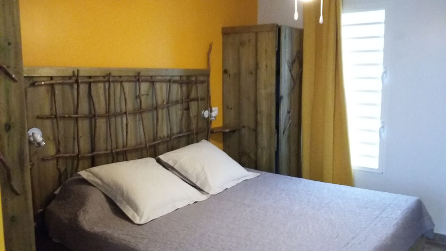 Bedroom 2, Katalo Plage, Deshaies