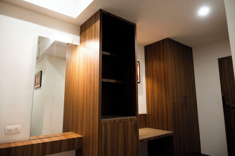 Others 5, RAAJ SVASTIK INN, Jamnagar