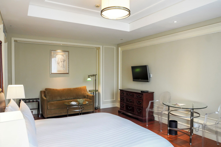 Bedroom 3, Sunrise on the Bund, Shanghai