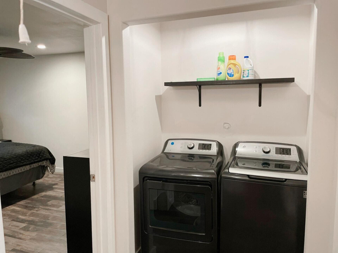 Interior 2, Charming 2-bed Apartment in Houston, Houston