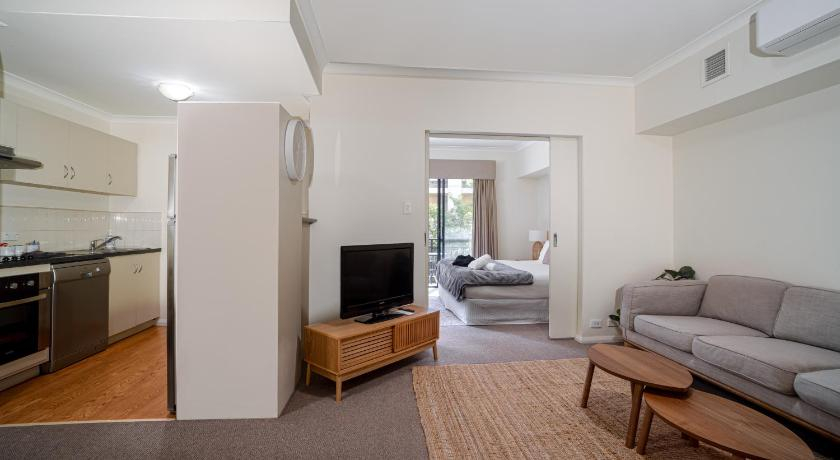 Others 3, The Ultimate City Escape Unpack, Relax, Enjoy, Perth