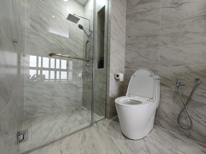 Bathroom 15