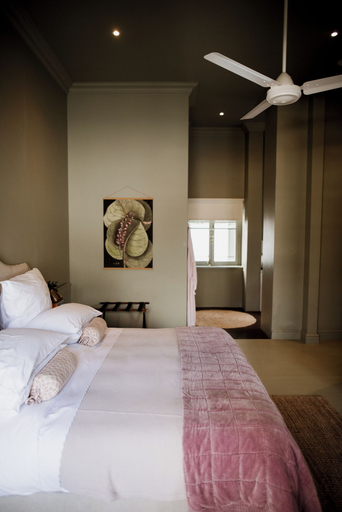 Bedroom 4, Dorp Hotel, City of Cape Town