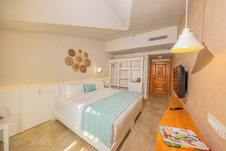 Bedroom 4, Kairos Valley Health & Nature Resort, Datça