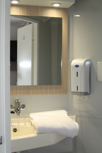 Bathroom 5, Hôtel Première Classe Toulouse Nord - Sesquières, Haute-Garonne