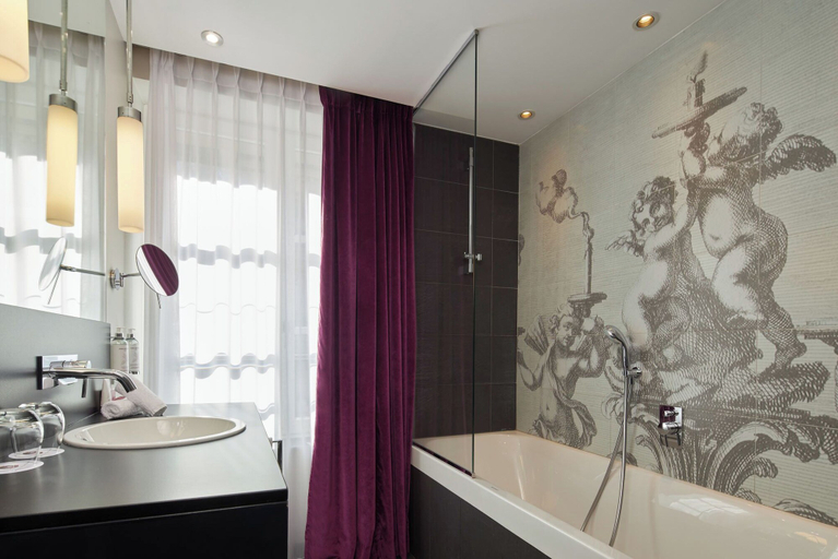 Bathroom 5, Hôtel La Lanterne & Spa By Timhotel, Paris