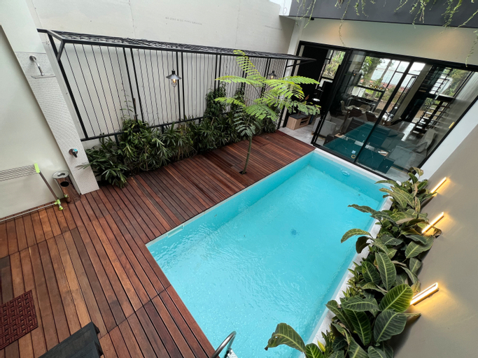 Swimming Pool 19