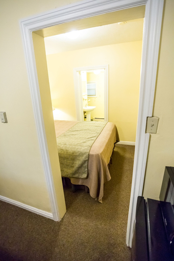 Bedroom 2, The Lava Hotel, Bannock