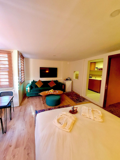 Bedroom 5, Mates Historical Suites, Beyoğlu