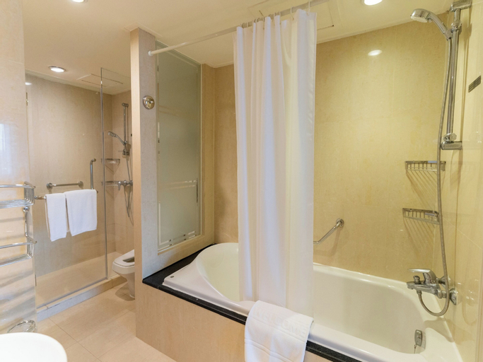Bathroom 9