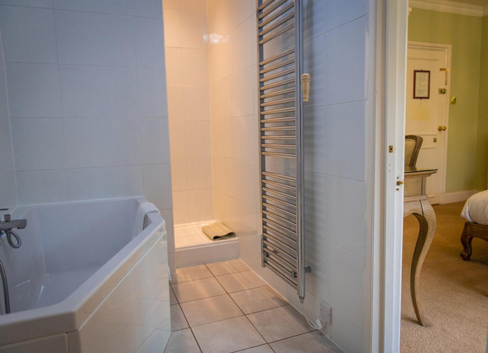 Bathroom 3, Findon Manor Hotel, West Sussex