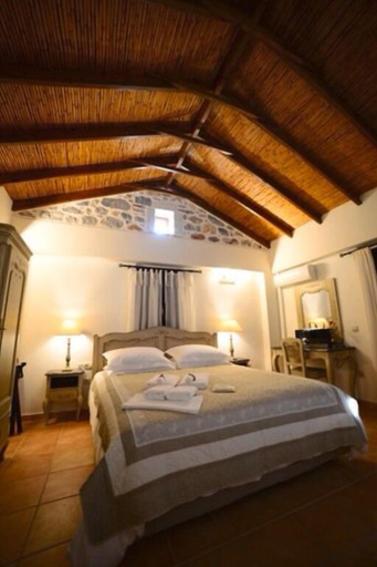 Bedroom 2, FOCALION CASTLE LUXURY SUITES, Peloponnese