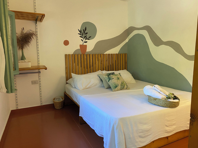 Bedroom 3, Mayouli Nature Retreat, Batroun