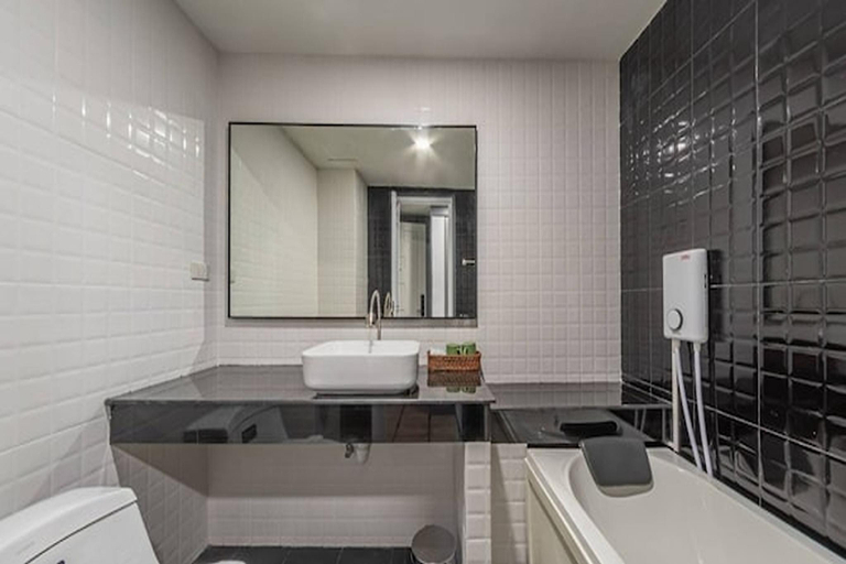 Bathroom 3, The Ring Border, Sadao