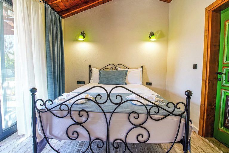 Bedroom 2, LinAsya Otel, Bozcaada