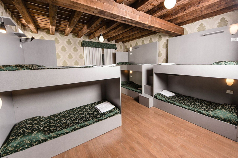 Bedroom 4, Hostel Beautiful, Roma