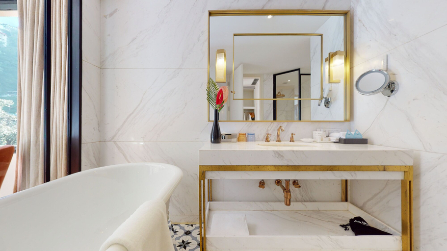 Bathroom 4, Radisson Hotel Shimla, Shimla