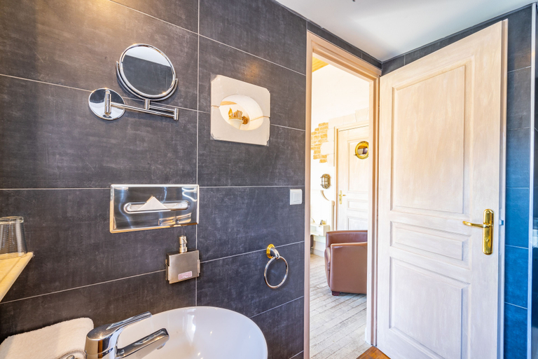 Bathroom 5, Hôtel Restaurant & SPA Plaisir, Charente-Maritime