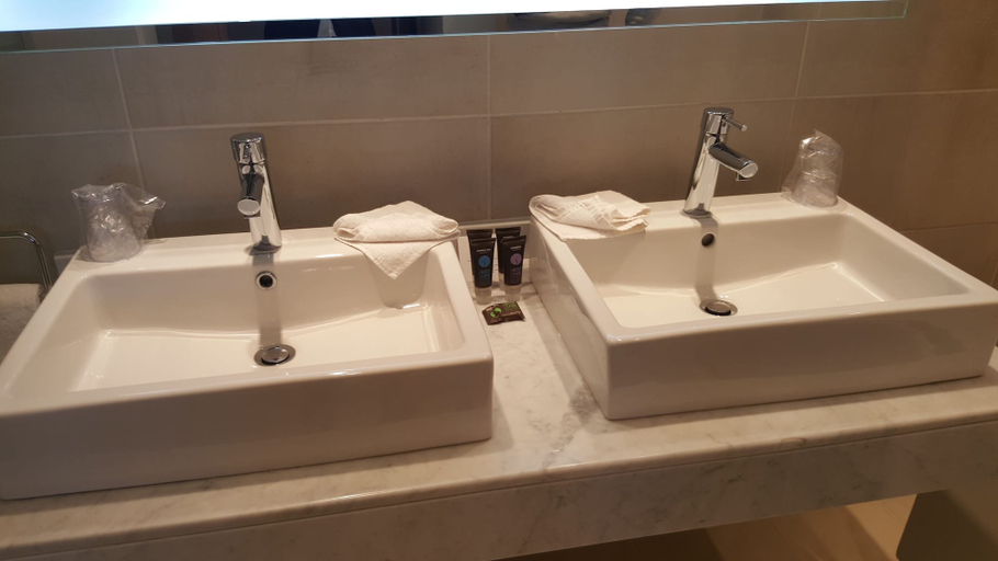 Bathroom 5, Novotel Marsa Alam Beach Resort, Al-Qusayr
