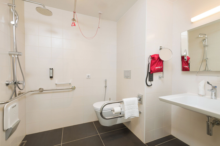 Bathroom 5, IntercityHotel Muscat, Bausher