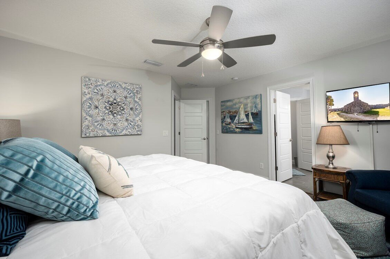 Bedroom 2, Heaven's View, Lee
