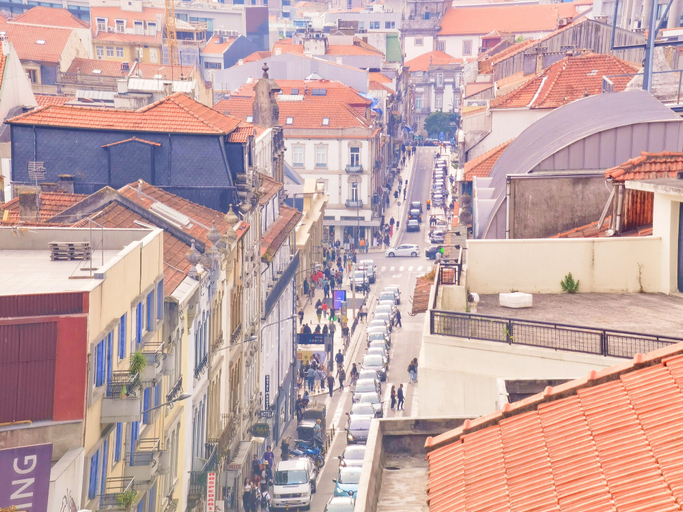 Others 4, Ninho 424, Porto