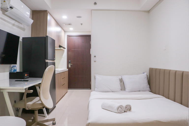 Well Furnished and Comfy Studio Daan Mogot City Apartment By Travelio, Jakarta Barat