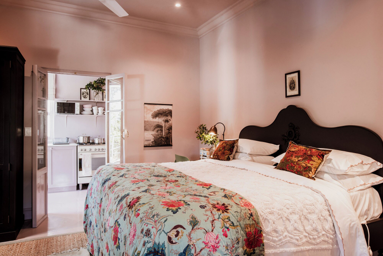 Bedroom 4, Dorp Hotel, City of Cape Town