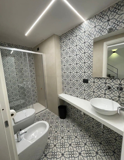 Bathroom 3, B&B Vittoria, Napoli