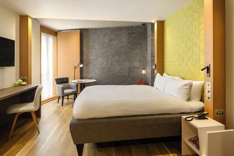 Bedroom 2, Market Street Hotel, Edinburgh