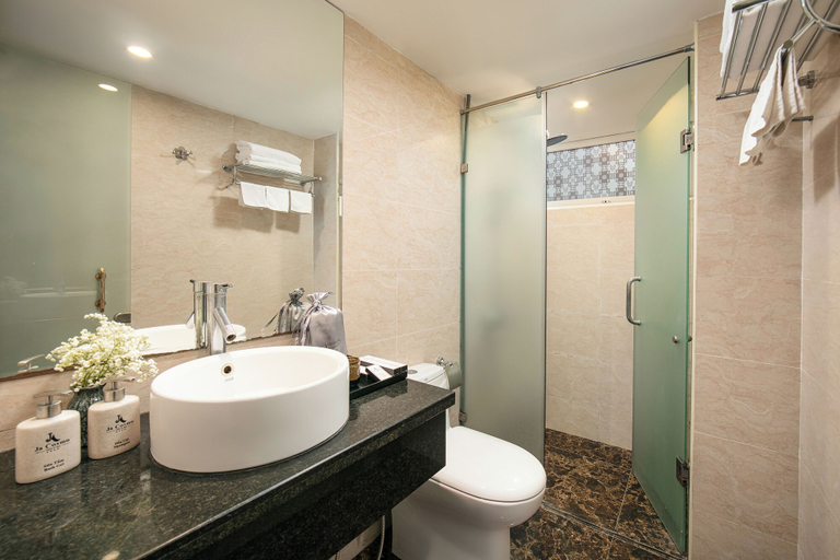 Bathroom 3, Hanoi La Palm Premier Hotel&Spa, Hoàn Kiếm