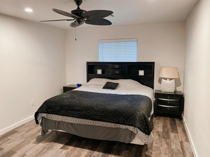 Room, Charming 2-bed Apartment in Houston, Houston